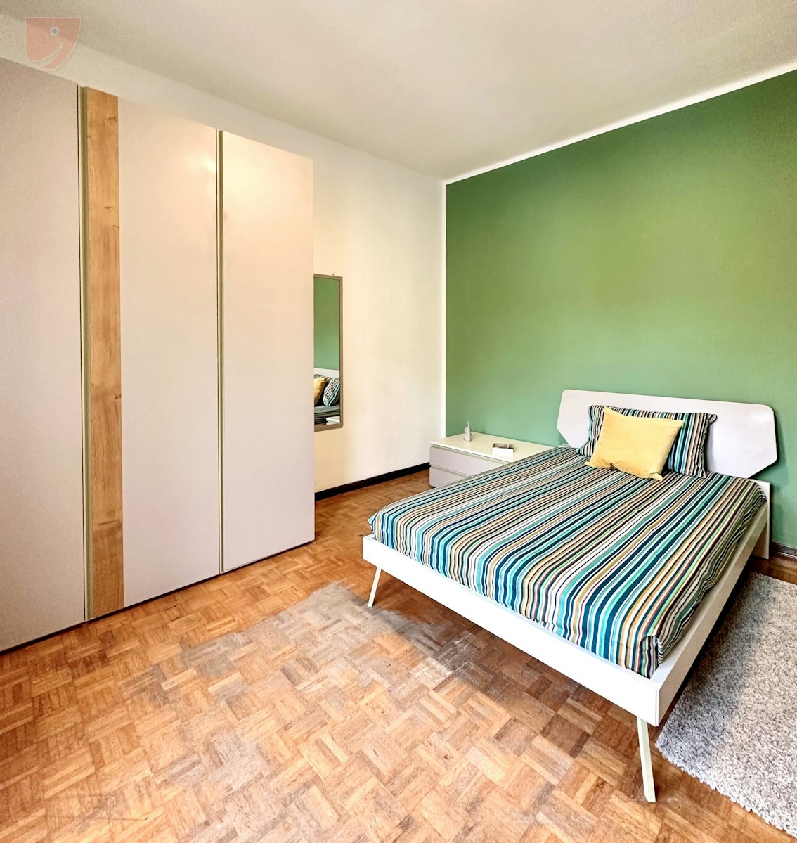 Large and Bright Single Room Near the Center of Trento