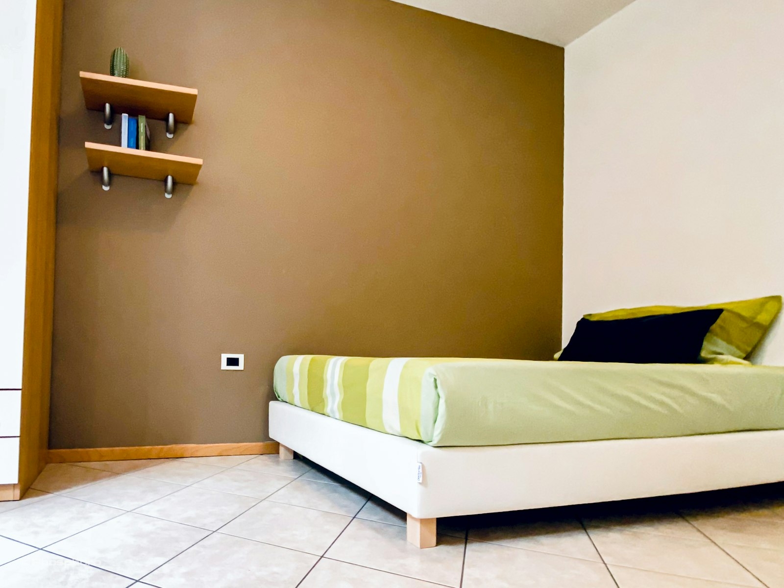 Spacious Single Room in PHO.ROOM Residence