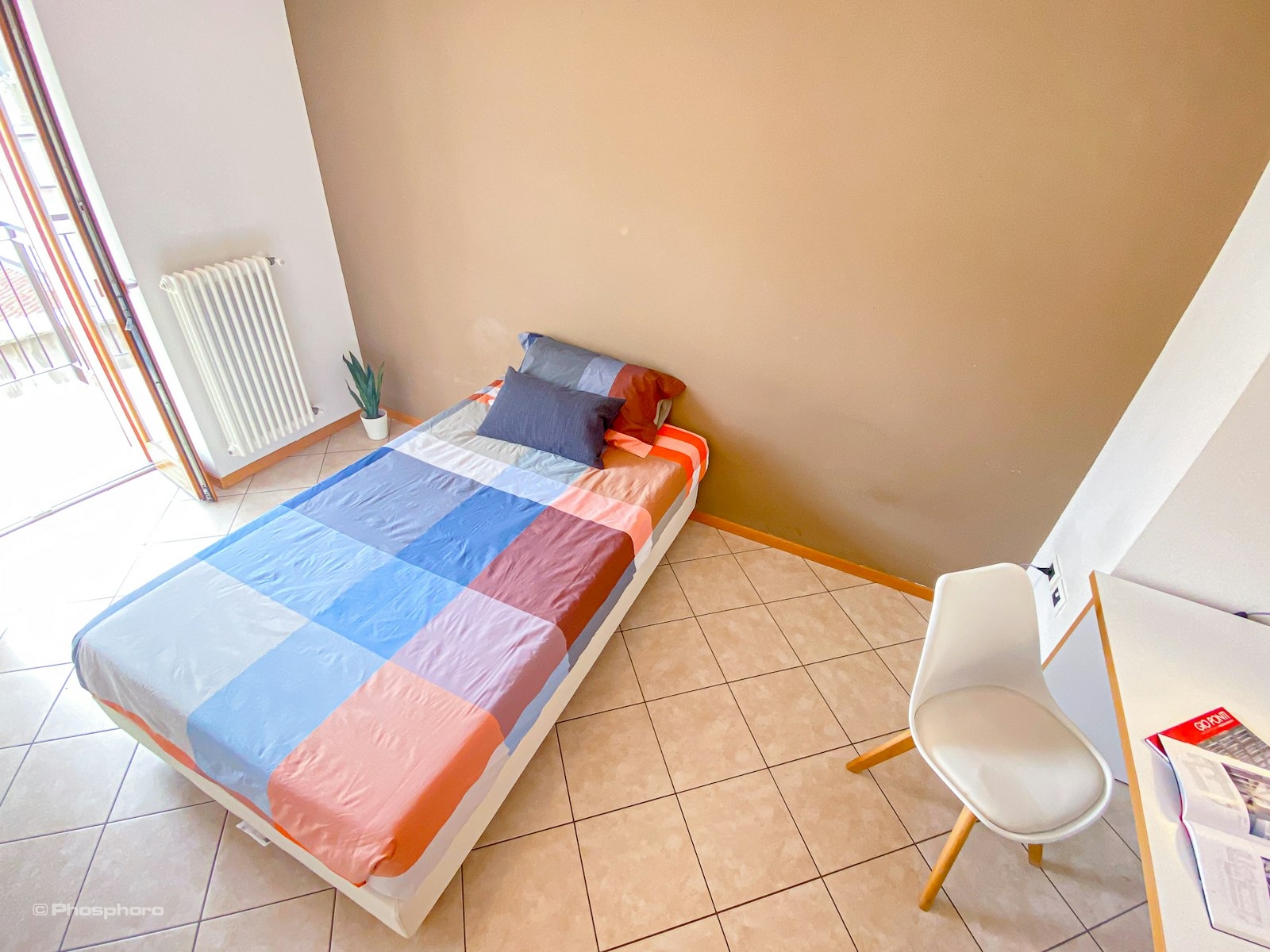 Central Single Room with Balcony