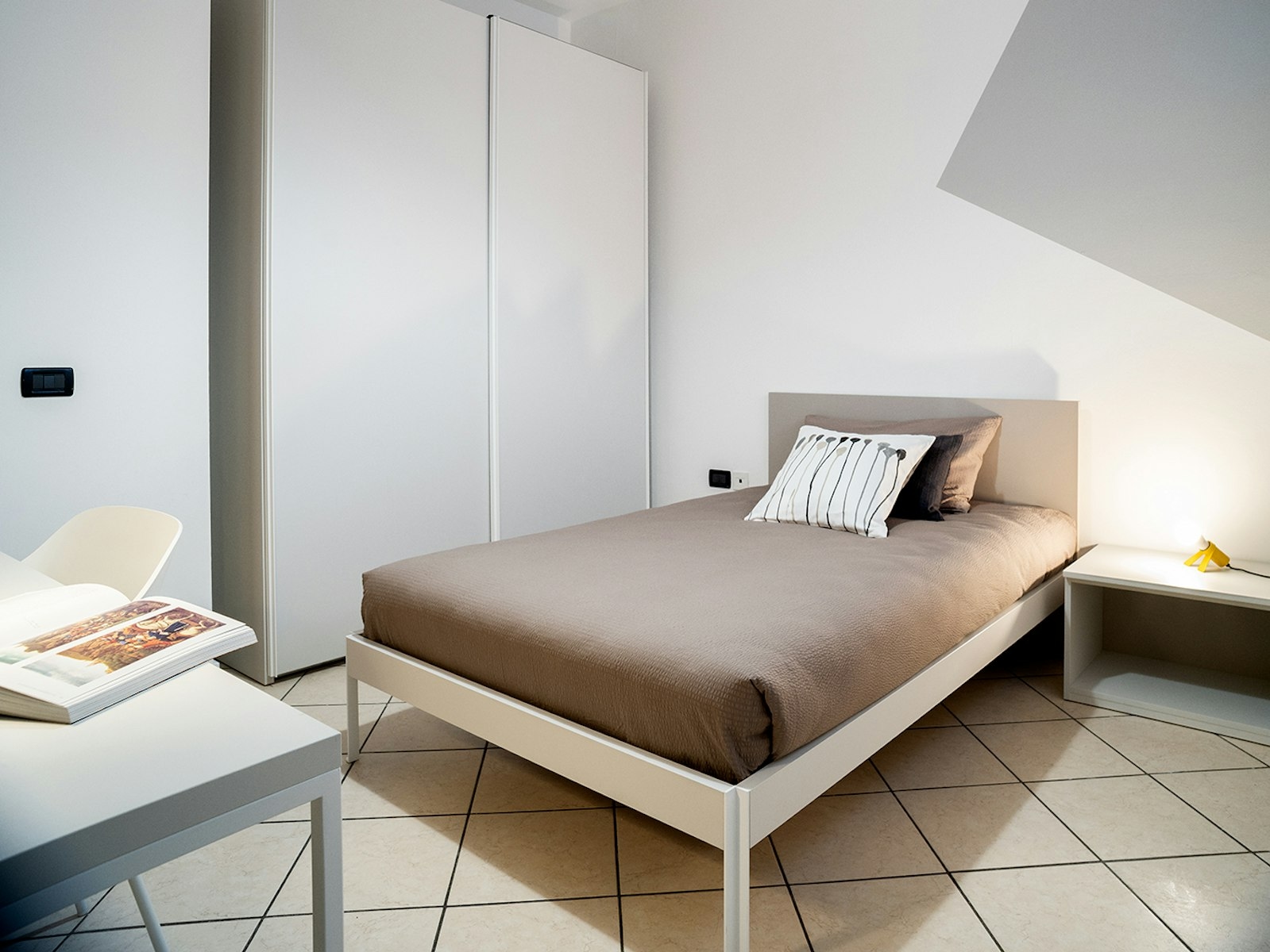 Single Comfort - 12 m2 of Style in the Heart of PHO.ROOM Apartment!