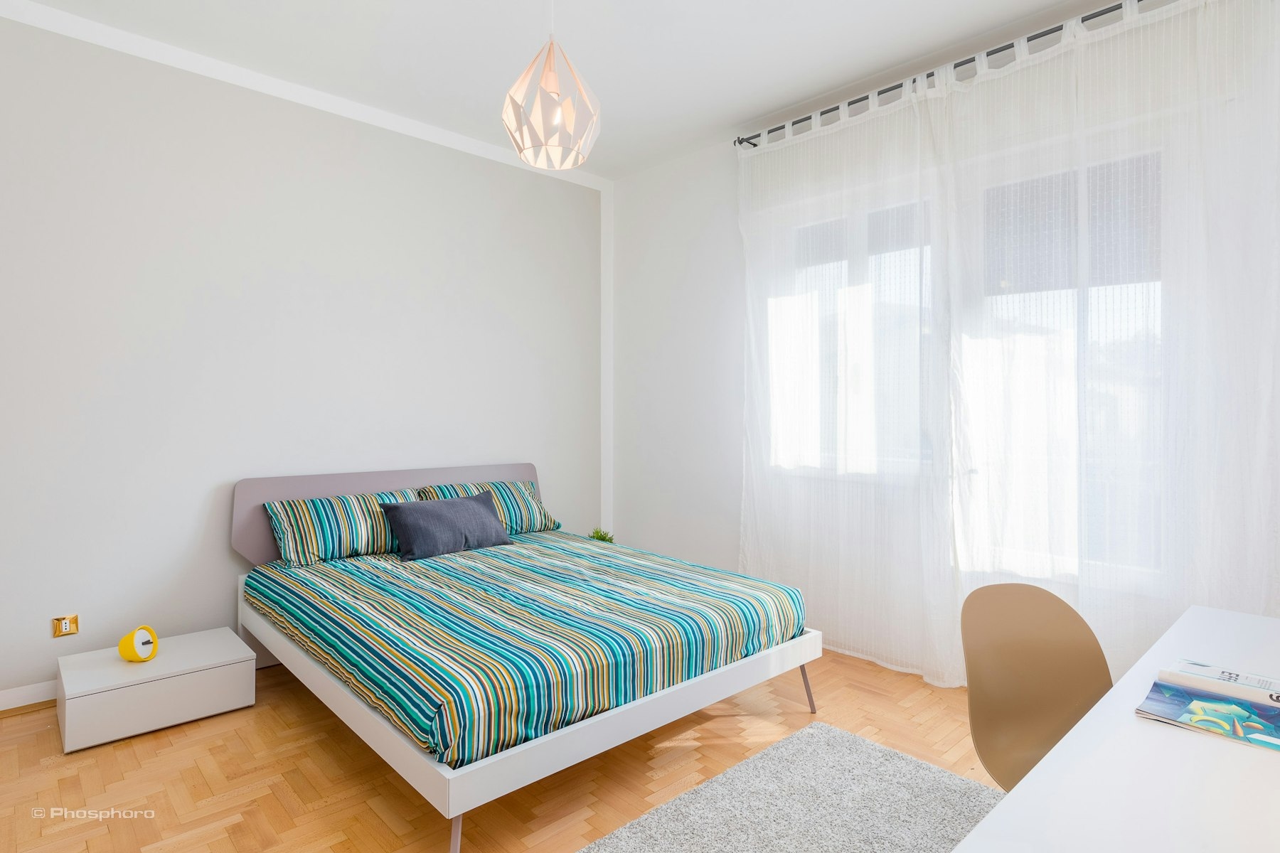 Bright Single Room with Balcony