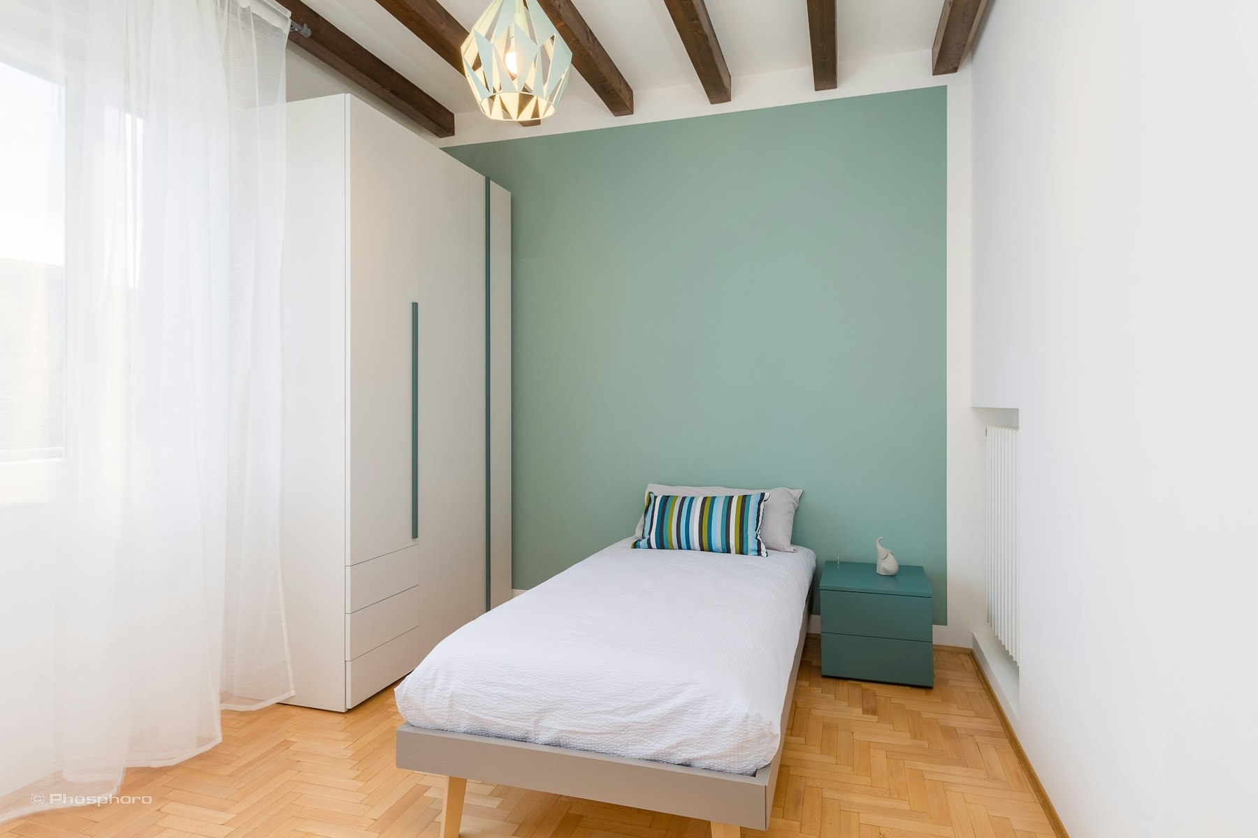 Cozy Single Room with Balcony