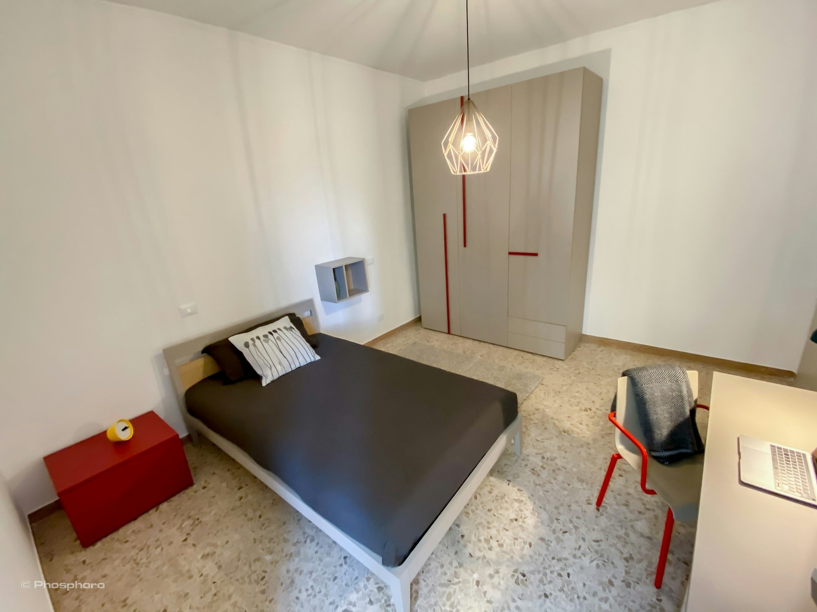 Single Room with Queen Bed and Balcony