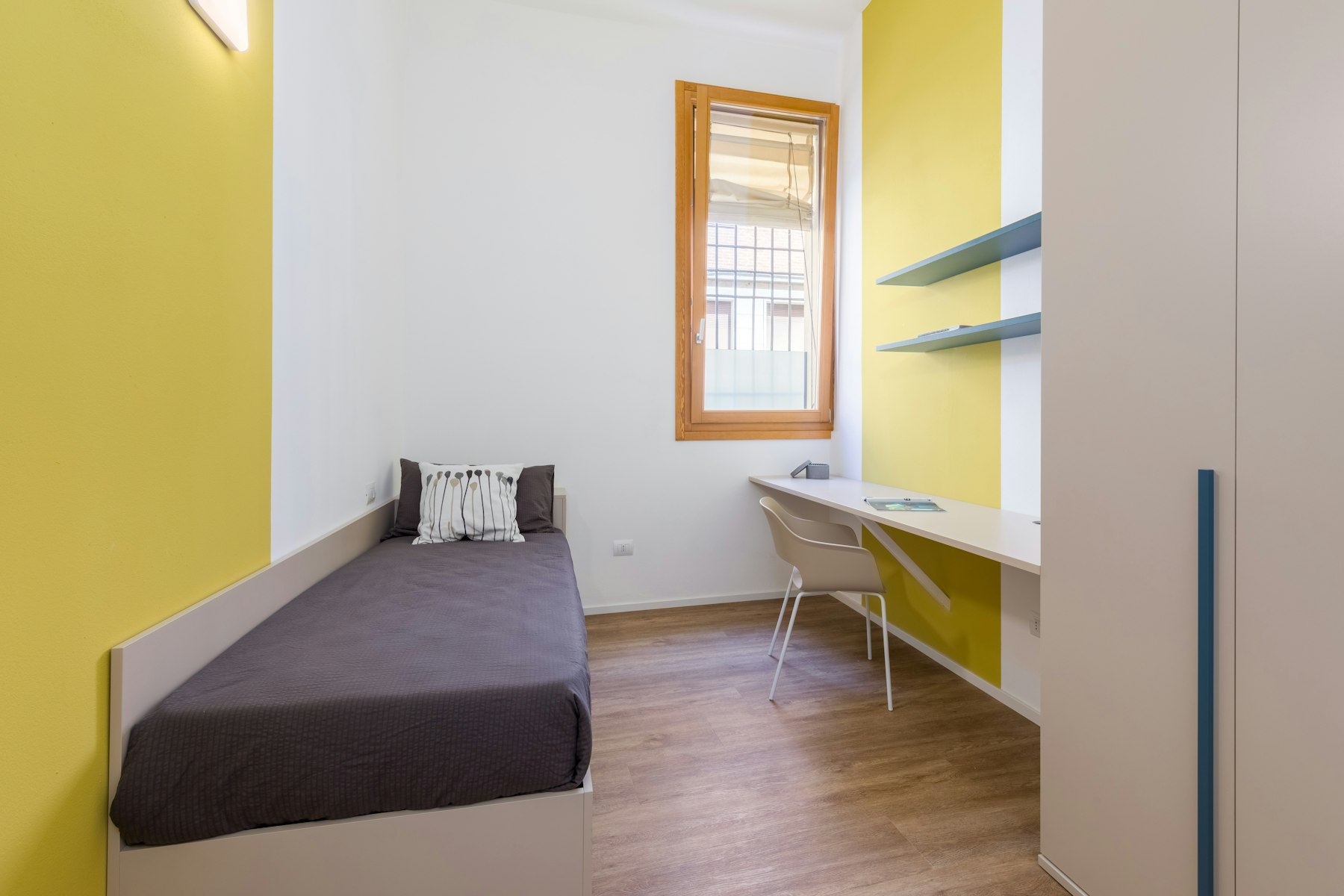 In the PHO.ROOM Single residence a stone's throw from University of Economics!