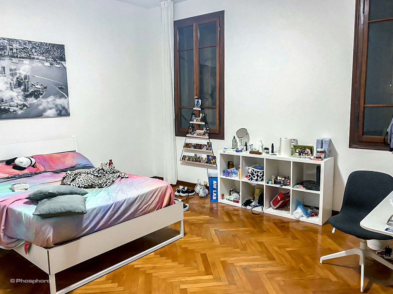 Minimal-Style Single Room in Center