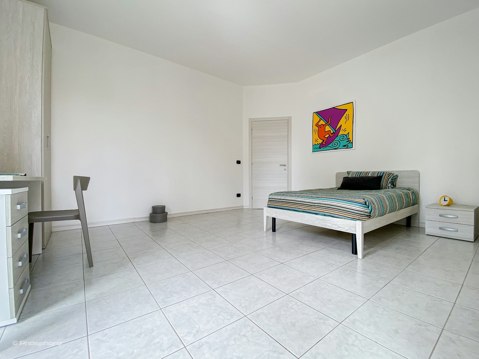 Bright Single Room in a Strategic Location