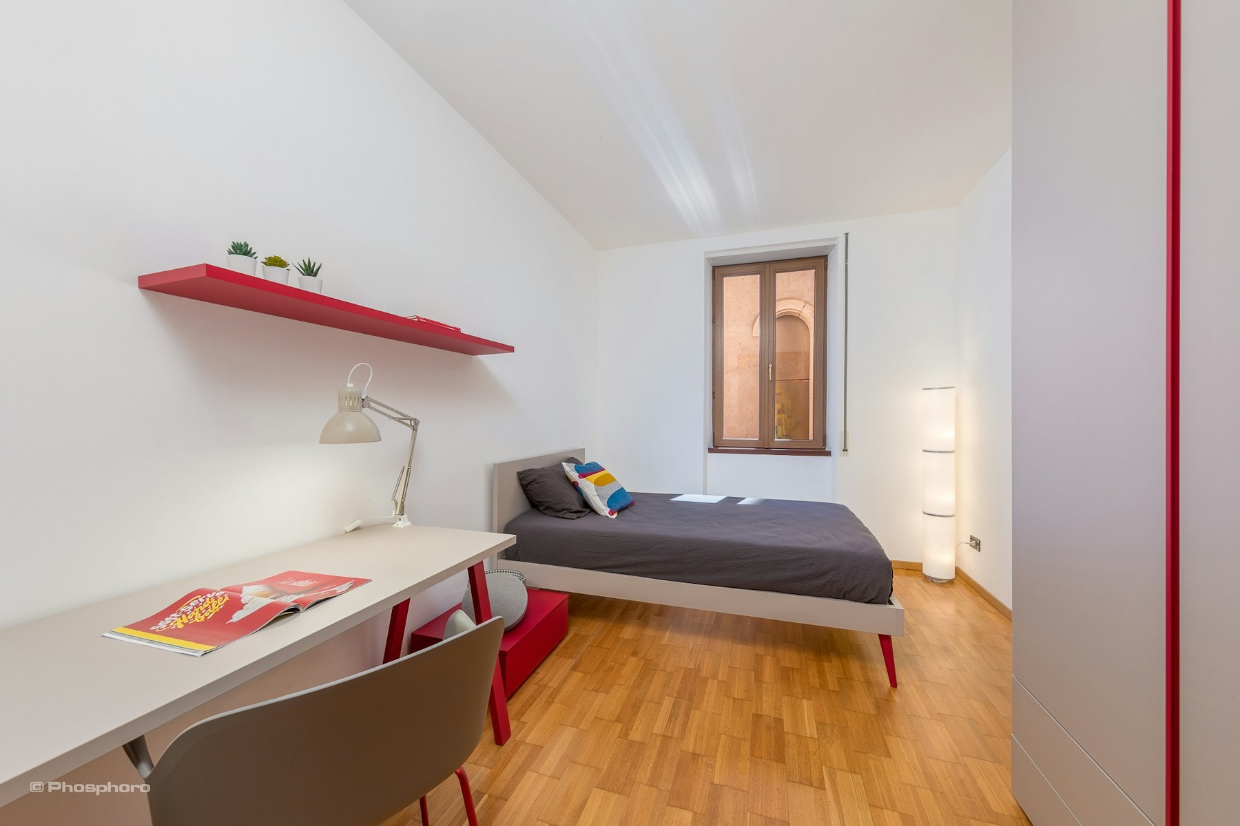 Single room in a nice apartment