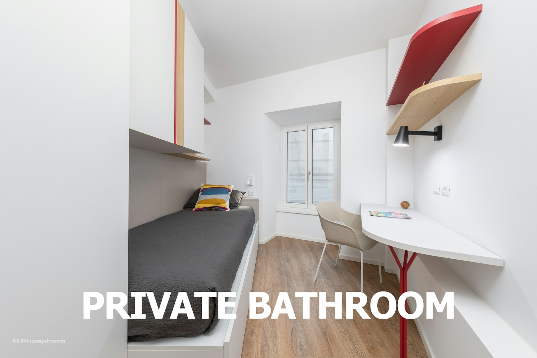 Elegant room with air conditioning and private bathroom
