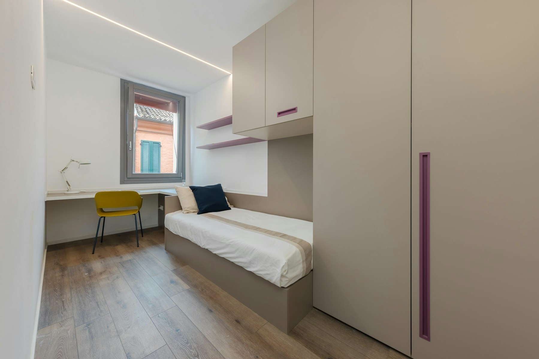 Single Room Tailored for You, Two Steps Away from the Main Faculties