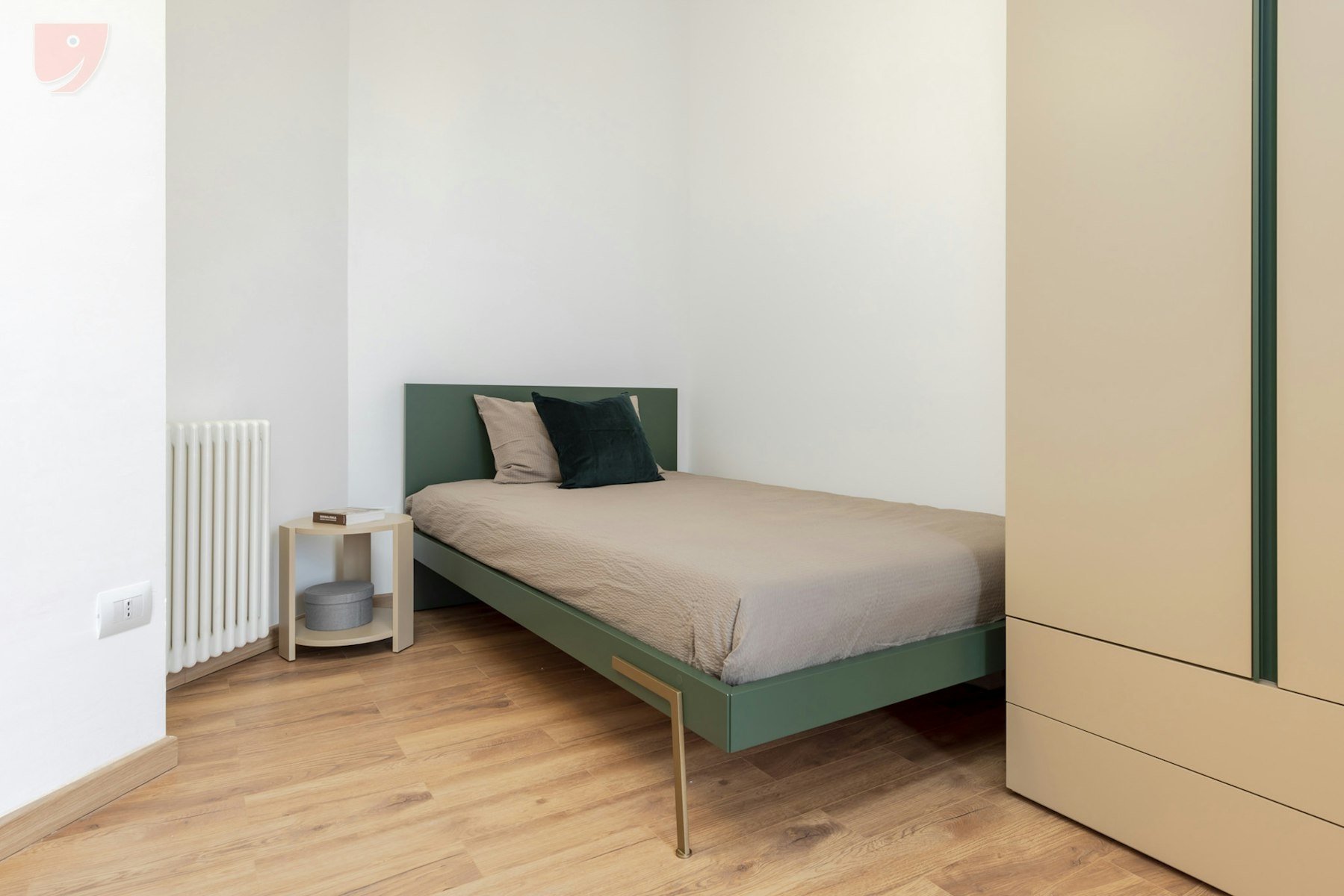 Spacious Single Room with Balcony in the Center of Ferrara