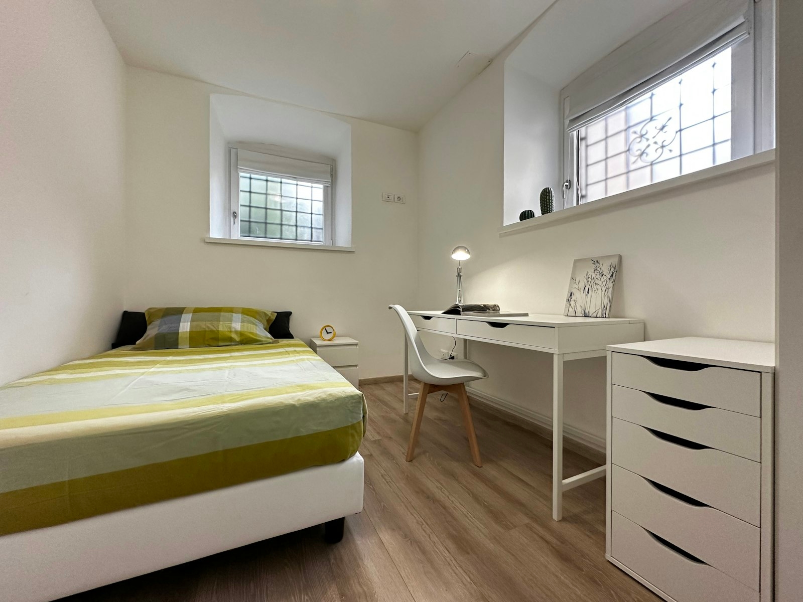 The Perfect Single Room for Your Comfort!