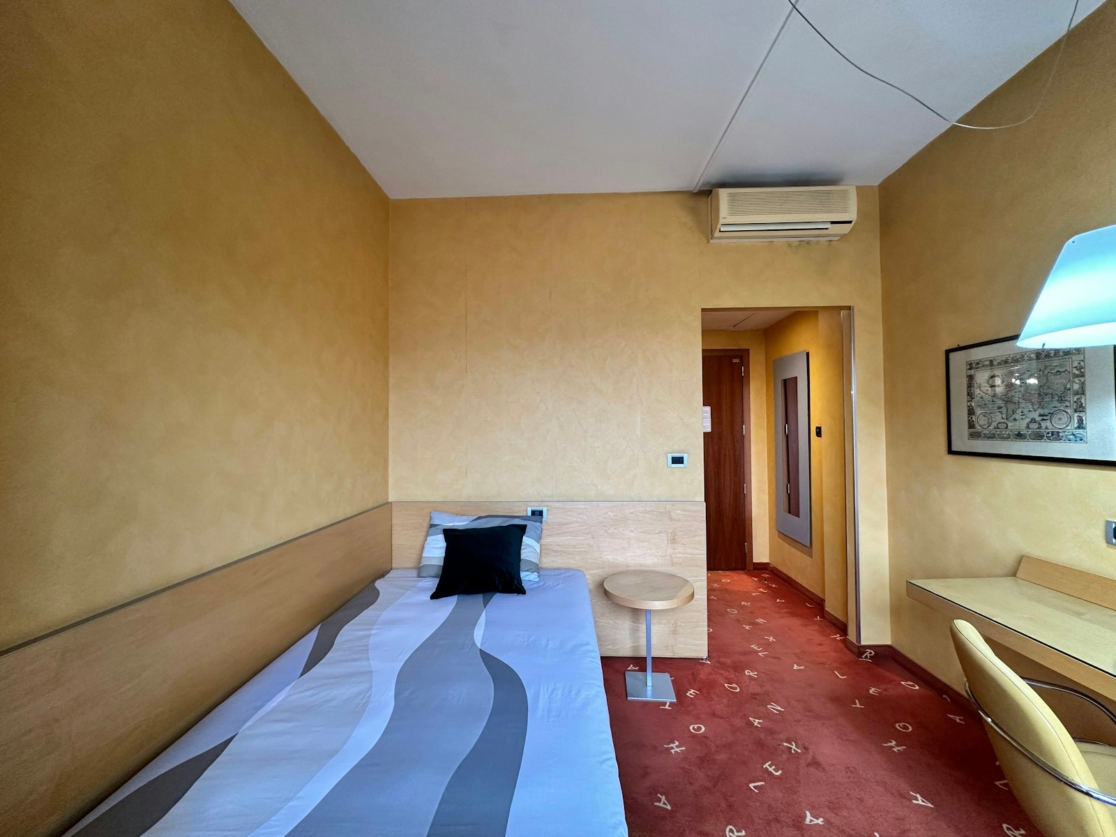 Single with Air Conditioning, Experience Turin to the Fullest!