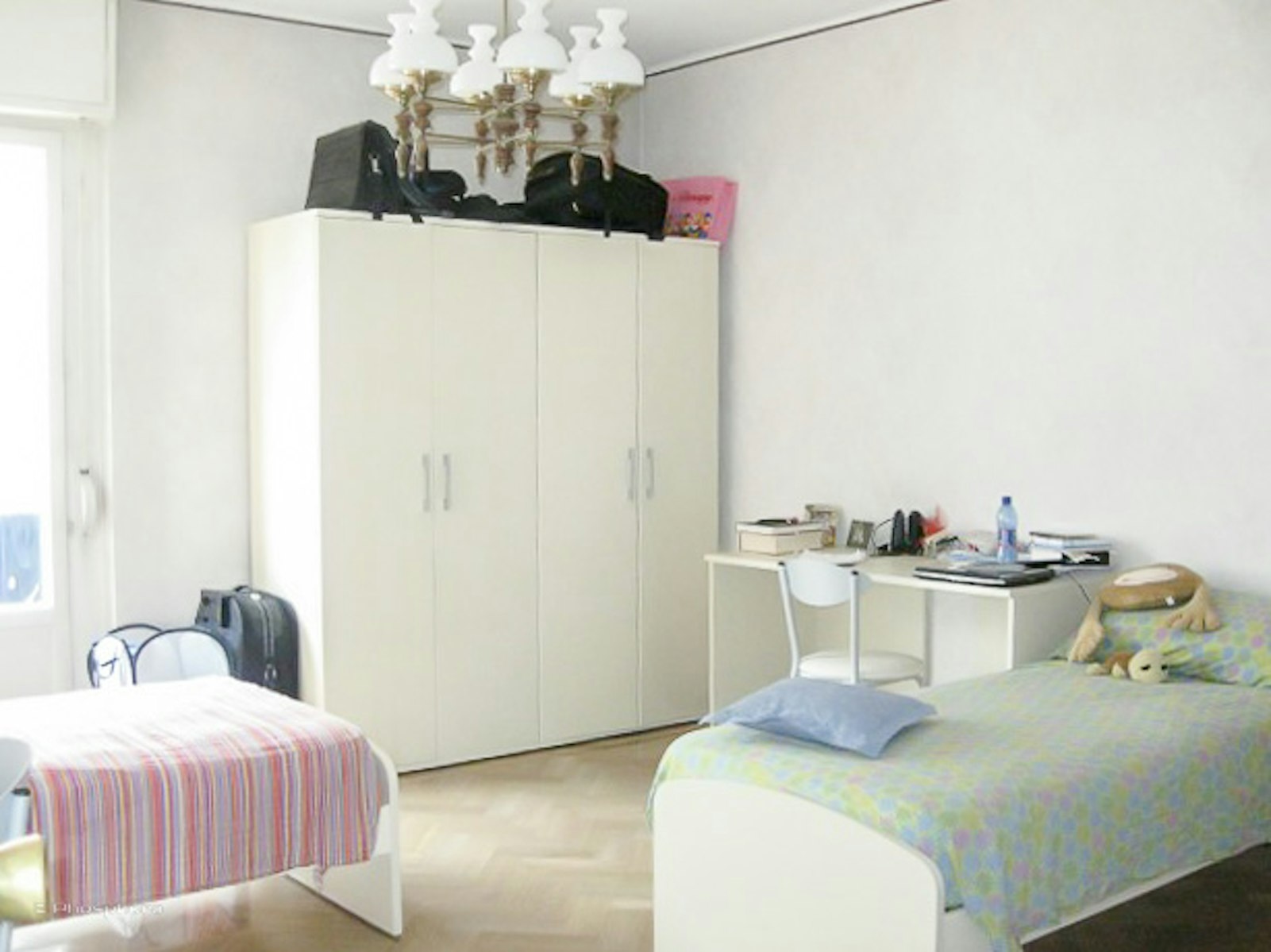 Large room in central apartment