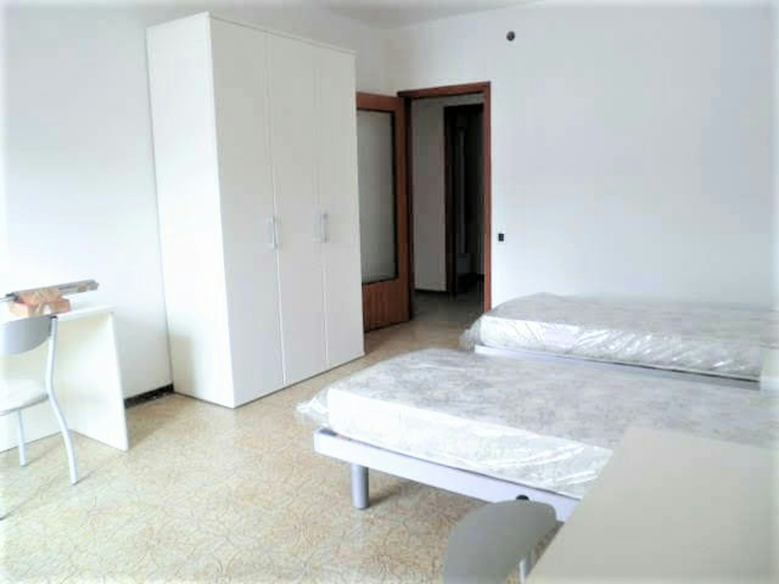 Spacious Double Room with Balcony