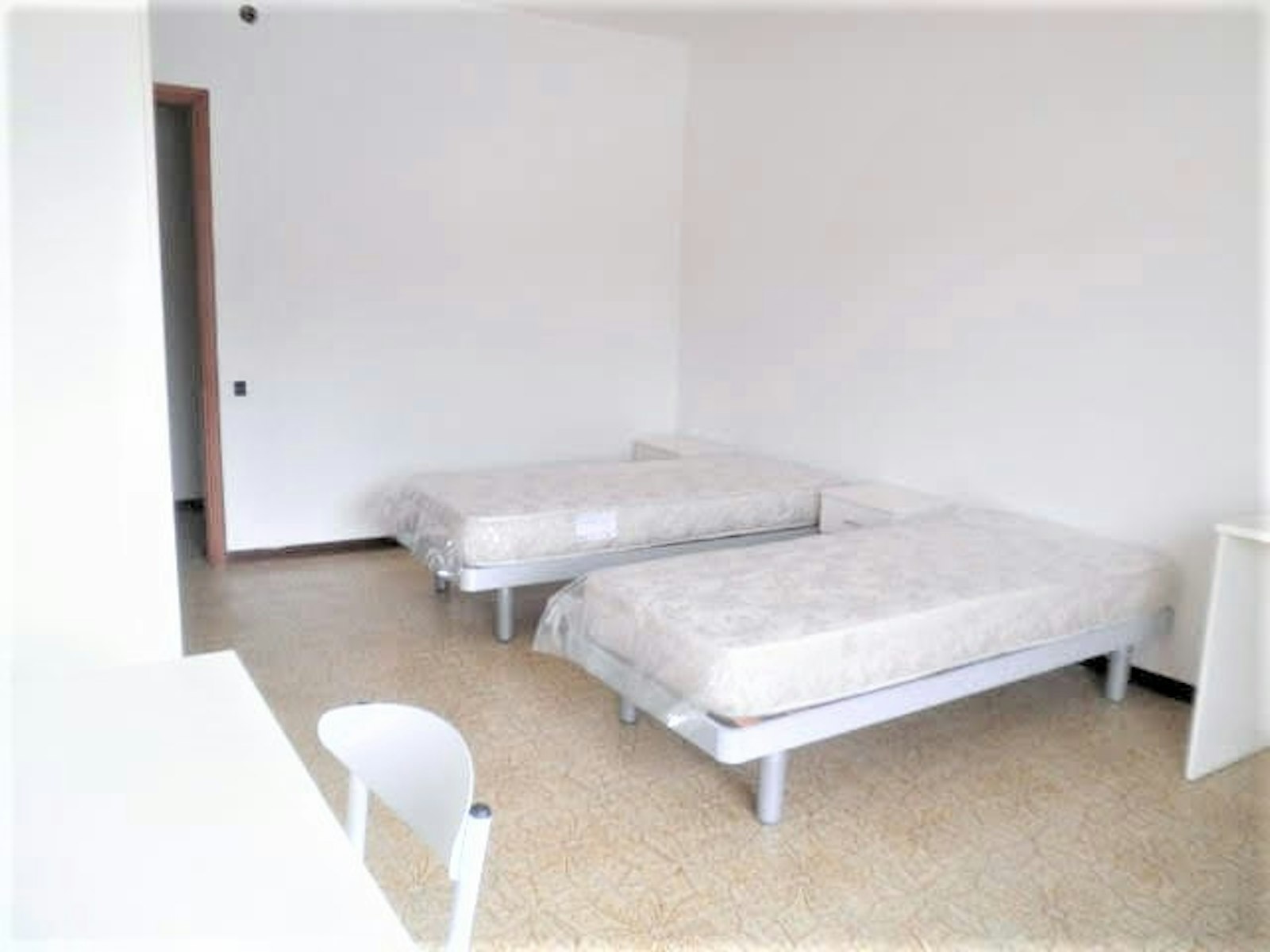 Spacious Double Room with Balcony